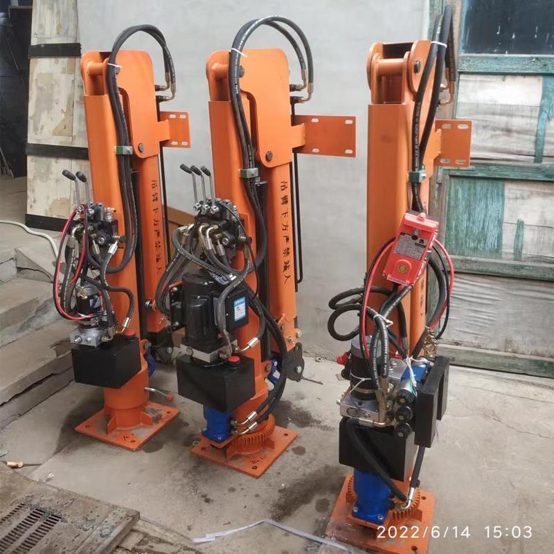 加查县重汽蓝牌随车吊 3.2吨 国六动力强 液压驱动 农用自卸起重机